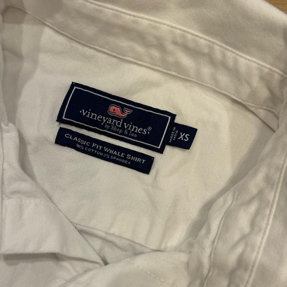 Vineyard vines lot - Picture 3 of 3